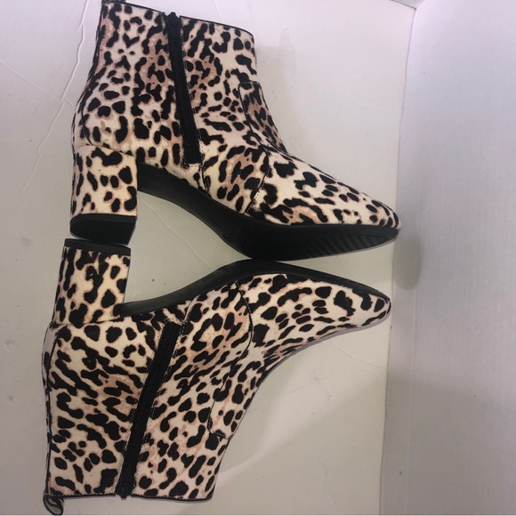 AEROSOLES CLAYTON BOOTIE - Picture 2 of 9